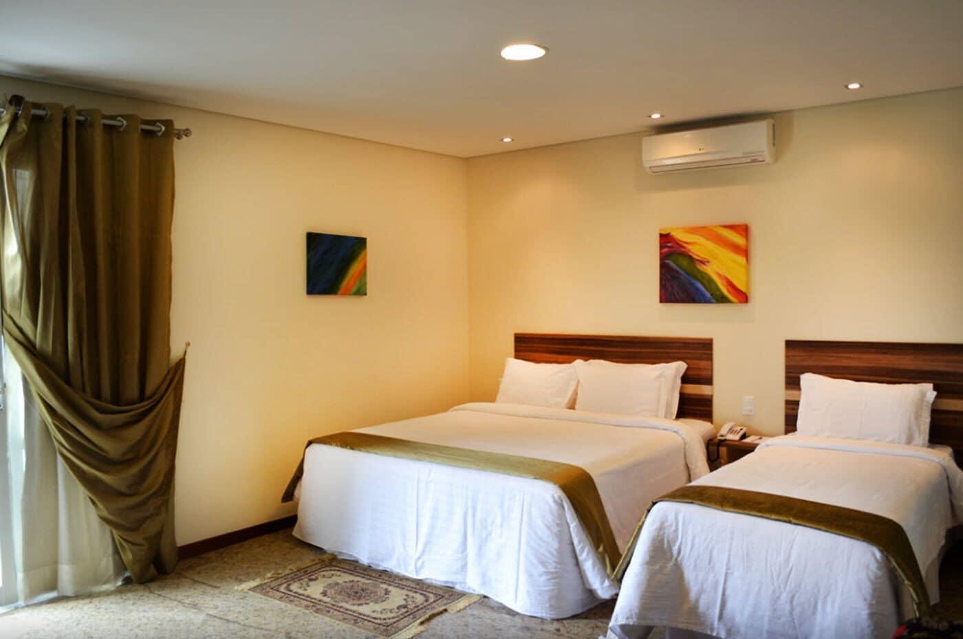 Colonial Plaza Hotel Pindamonhangaba Buitenkant foto