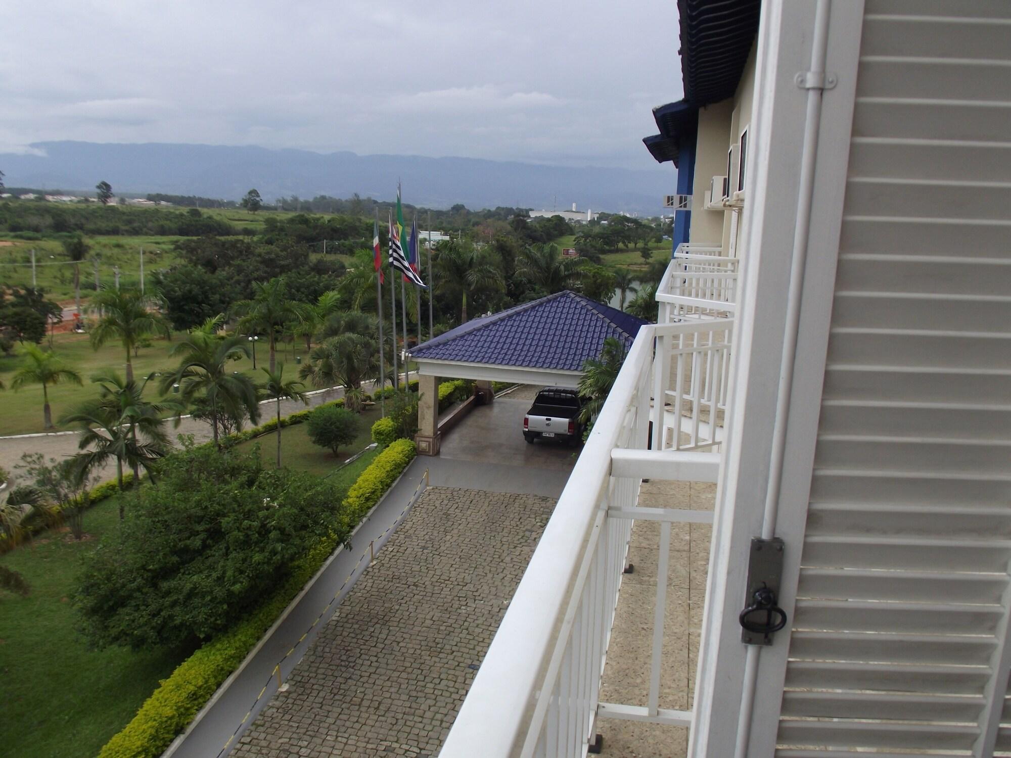 Colonial Plaza Hotel Pindamonhangaba Buitenkant foto