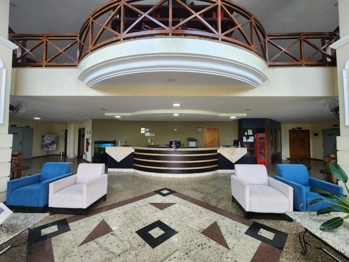 Colonial Plaza Hotel Pindamonhangaba Buitenkant foto