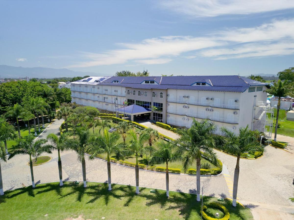 Colonial Plaza Hotel Pindamonhangaba Buitenkant foto